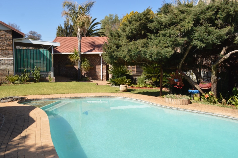 4 Bedroom Property for Sale in Wilkeville North West